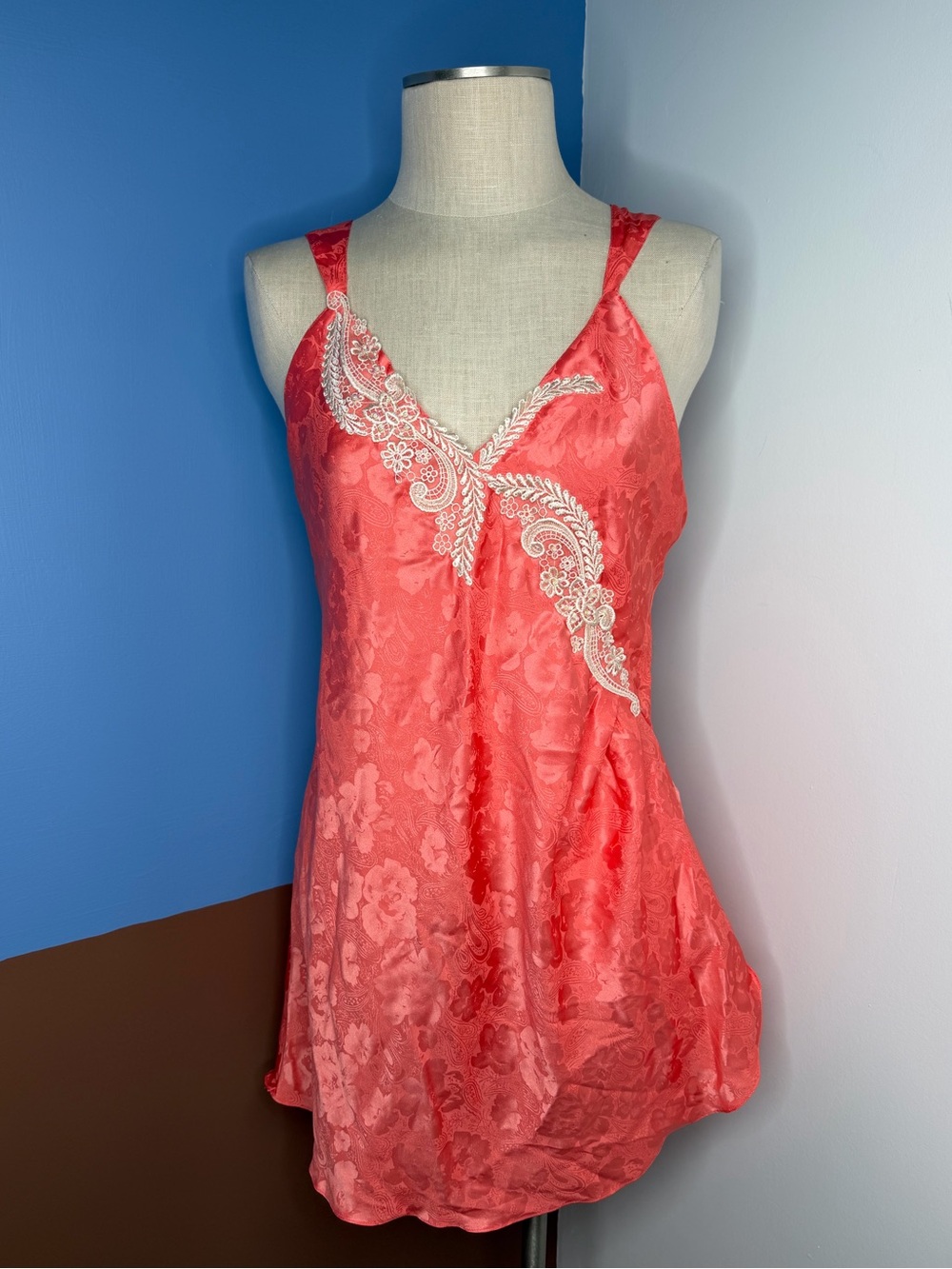 Victoria’s Secret Vintage Gold Label Coral Lace Beaded Slip Nightgown Medium